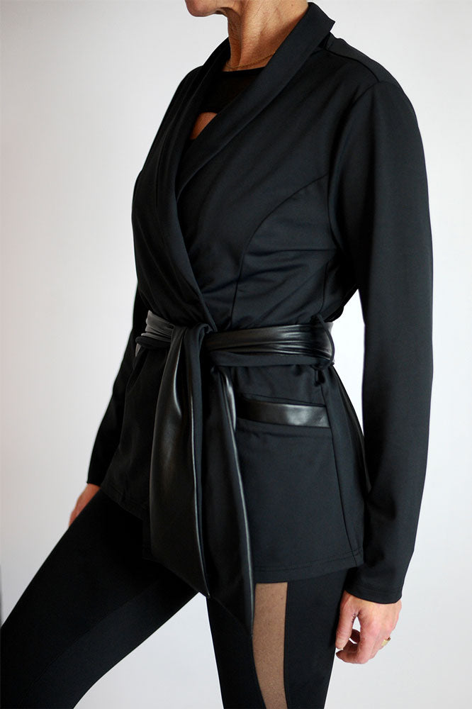 Edge Blazer Dam helkroppsbild modell